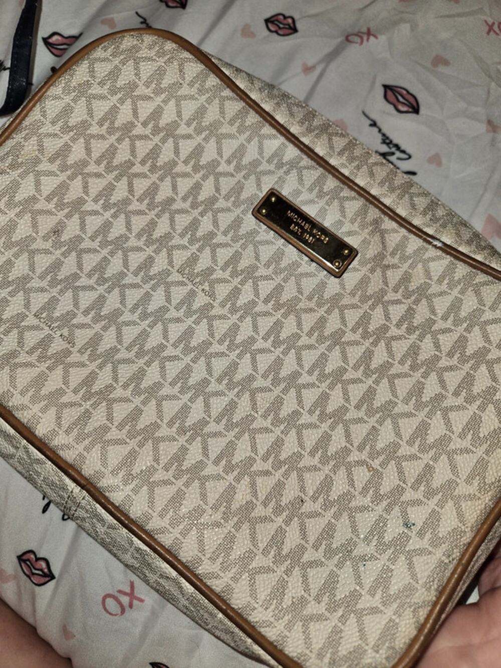 Michael Kors Jet Set Crossbody bag in vanilla monogram